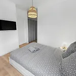 Villa Evasion Urbaine, 1 Ou 2 Villas, 4 A 8 Poitiers