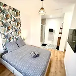 Villa Evasion Urbaine, 1 Ou 2 Villas, 4 A 8 Poitiers
