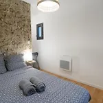 Evasion Urbaine, 1 Ou 2 Villas, 4 A 8 * Poitiers