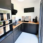 Villa Evasion Urbaine, 1 Ou 2 Villas, 4 A 8 Poitiers