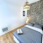 Evasion Urbaine, 1 Ou 2 Villas, 4 A 8