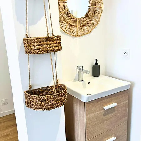 Evasion Urbaine, 1 Ou 2 Villas, 4 A 8