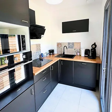 Villa Evasion Urbaine, 1 Ou 2 Villas, 4 A 8 Poitiers