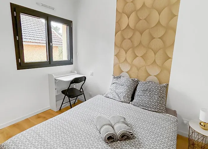 Evasion Urbaine, 1 Ou 2 Villas, 4 A 8 Villa