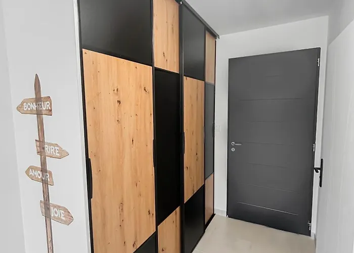 Evasion Urbaine, 1 Ou 2 Villas, 4 A 8 Poitiers