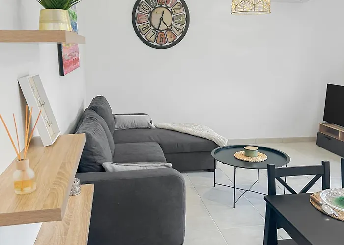 Evasion Urbaine, 1 Ou 2 Villas, 4 A 8 * Poitiers