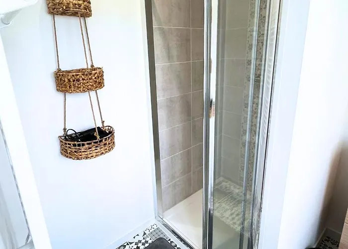 Evasion Urbaine, 1 Ou 2 Villas, 4 A 8 * Poitiers