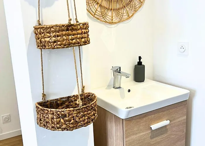 Evasion Urbaine, 1 Ou 2 Villas, 4 A 8